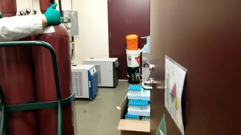 Thumbnail for 20201006-icpoes-changing-tanks-part-2